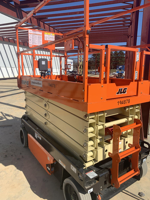 2021 JLG R3246