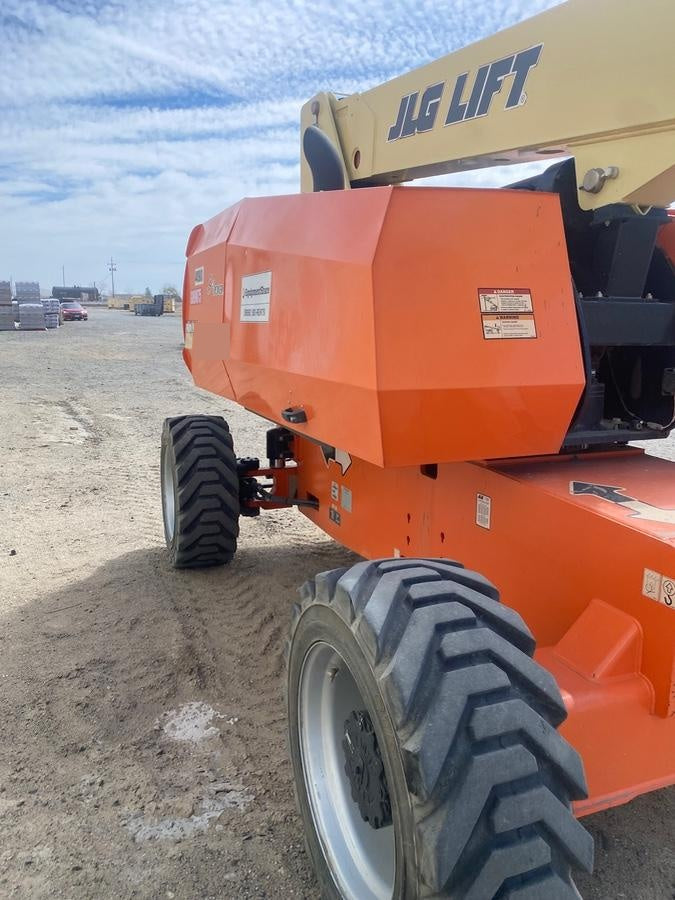 2019 JLG 860SJ