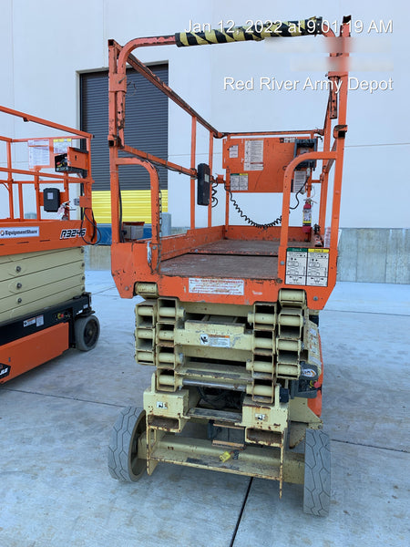 2016 JLG 3246ES