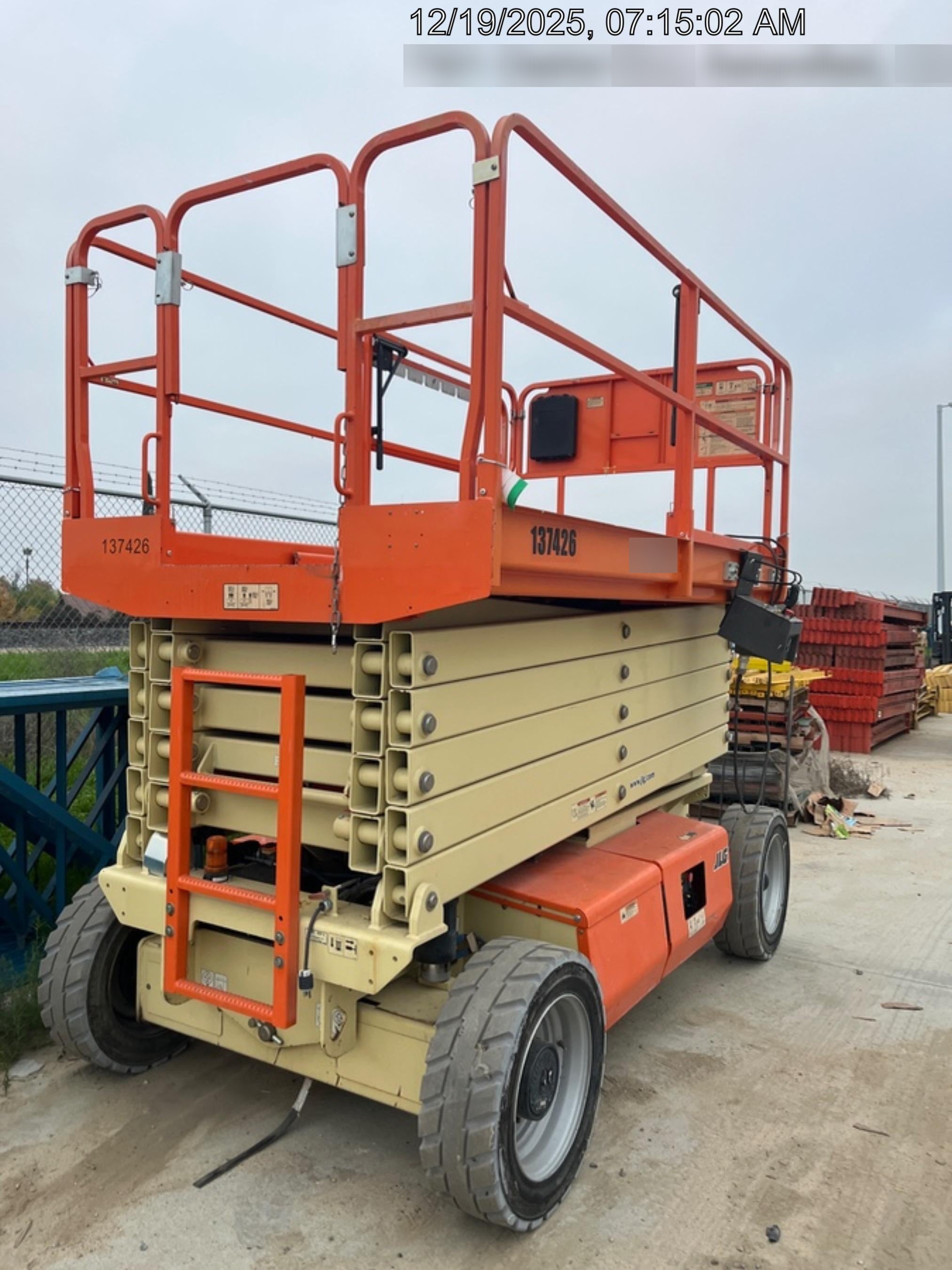 2021 JLG 4069LE