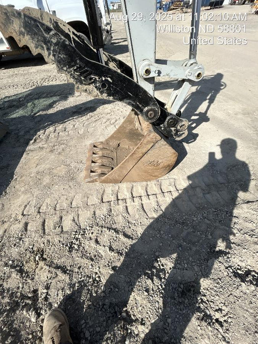 2025 TAKEUCHI 18" HD Bucket - Takeuchi