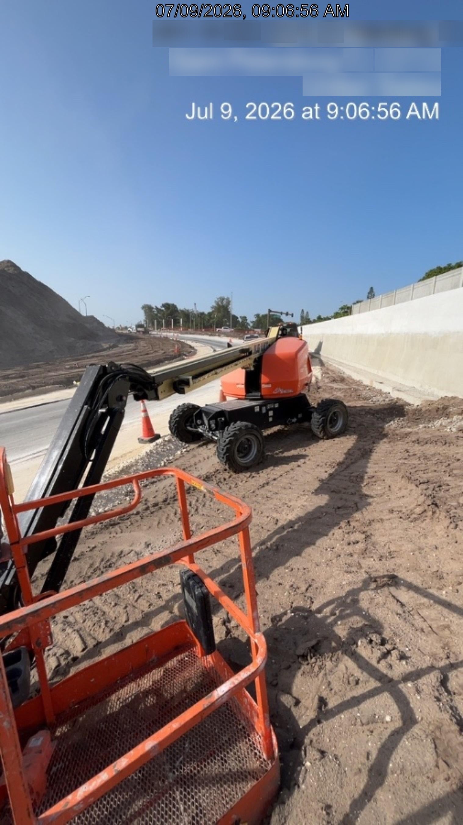 2023 JLG 460SJ