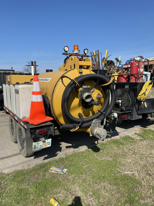 2022 VAC-TRON LP573XDT