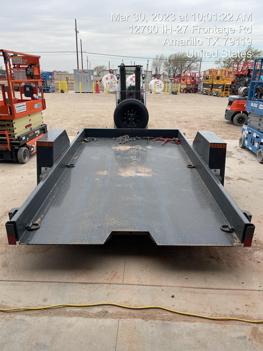 2023 LAMAR 12ft Utility