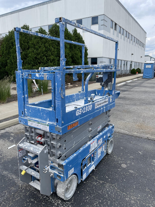 2020 Genie GS-1930 Solid Non Marking Tires, Beacon, Folding rails with half height swing gate