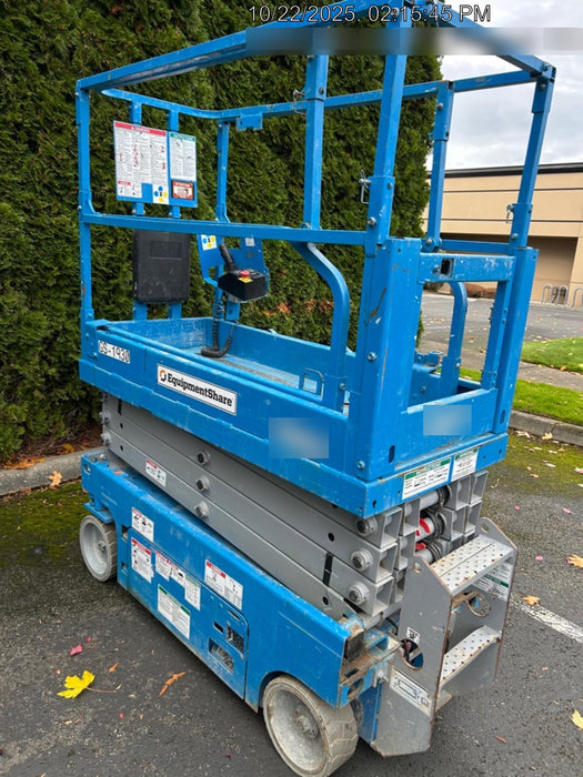 2020 Genie GS-1930 Solid Non Marking Tires, Beacon, Folding rails with half height swing gate, 800W Inverter