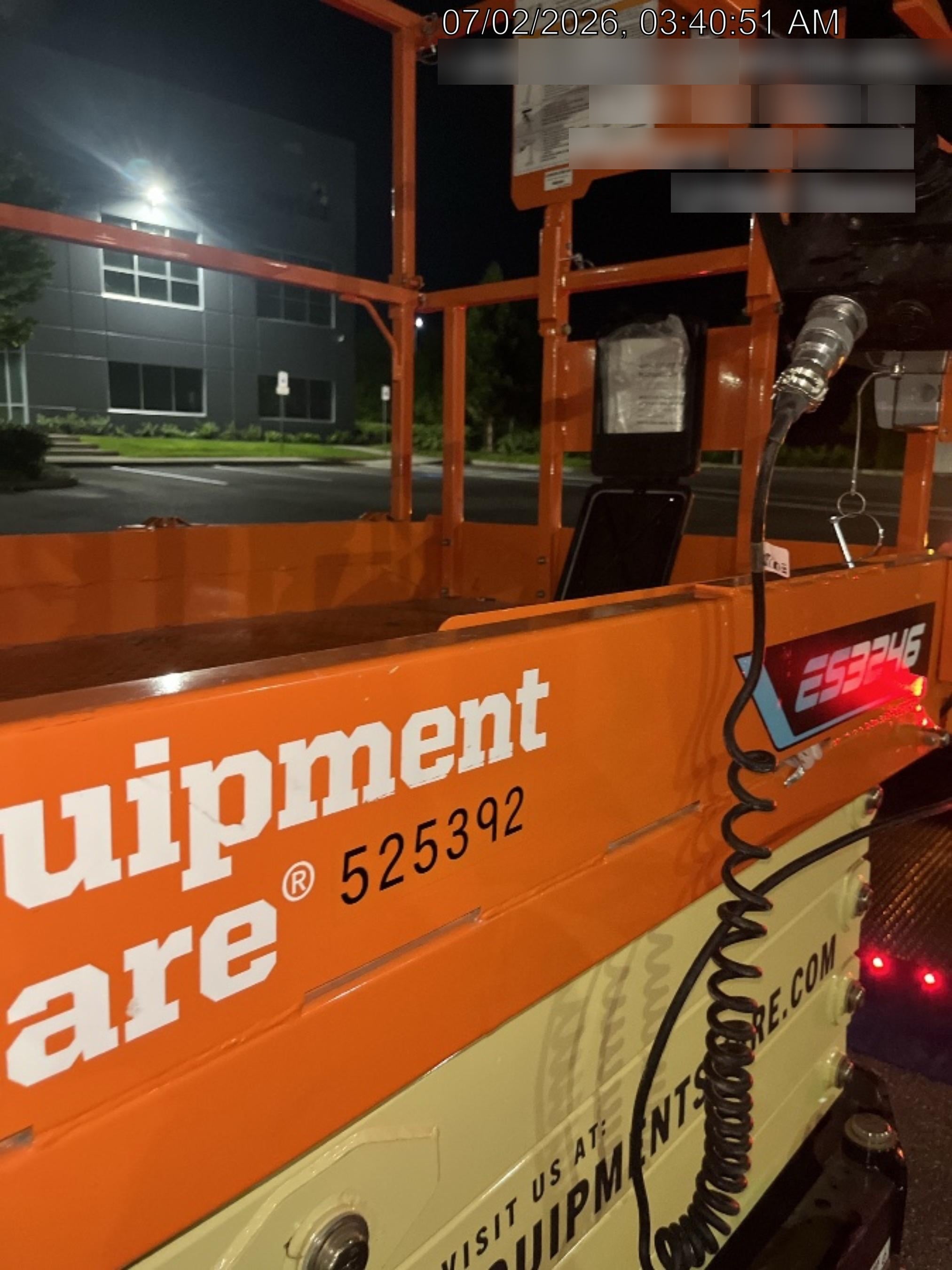 2025 JLG ES3246