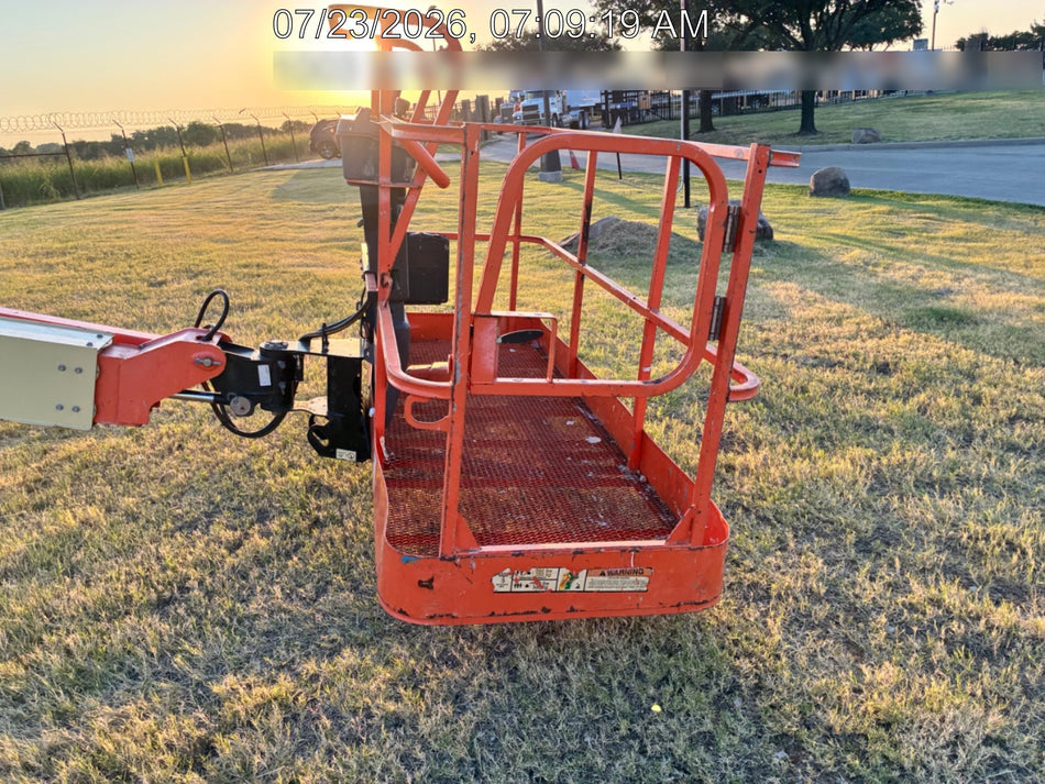 2019 JLG 400S