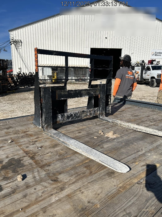 2025 ARROW MATERIAL HANDLING 60" Pallet Forks - Arrow