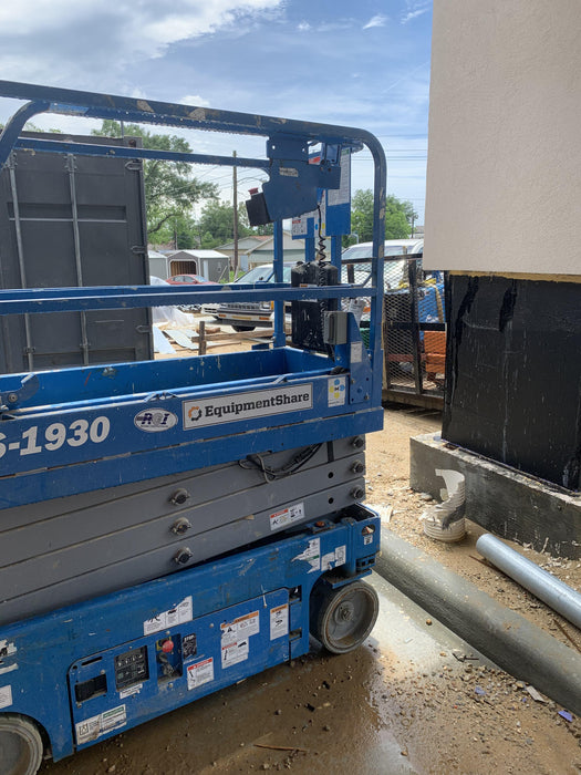 2019 Genie GS-1930 Fixed Rails with Chain Entry