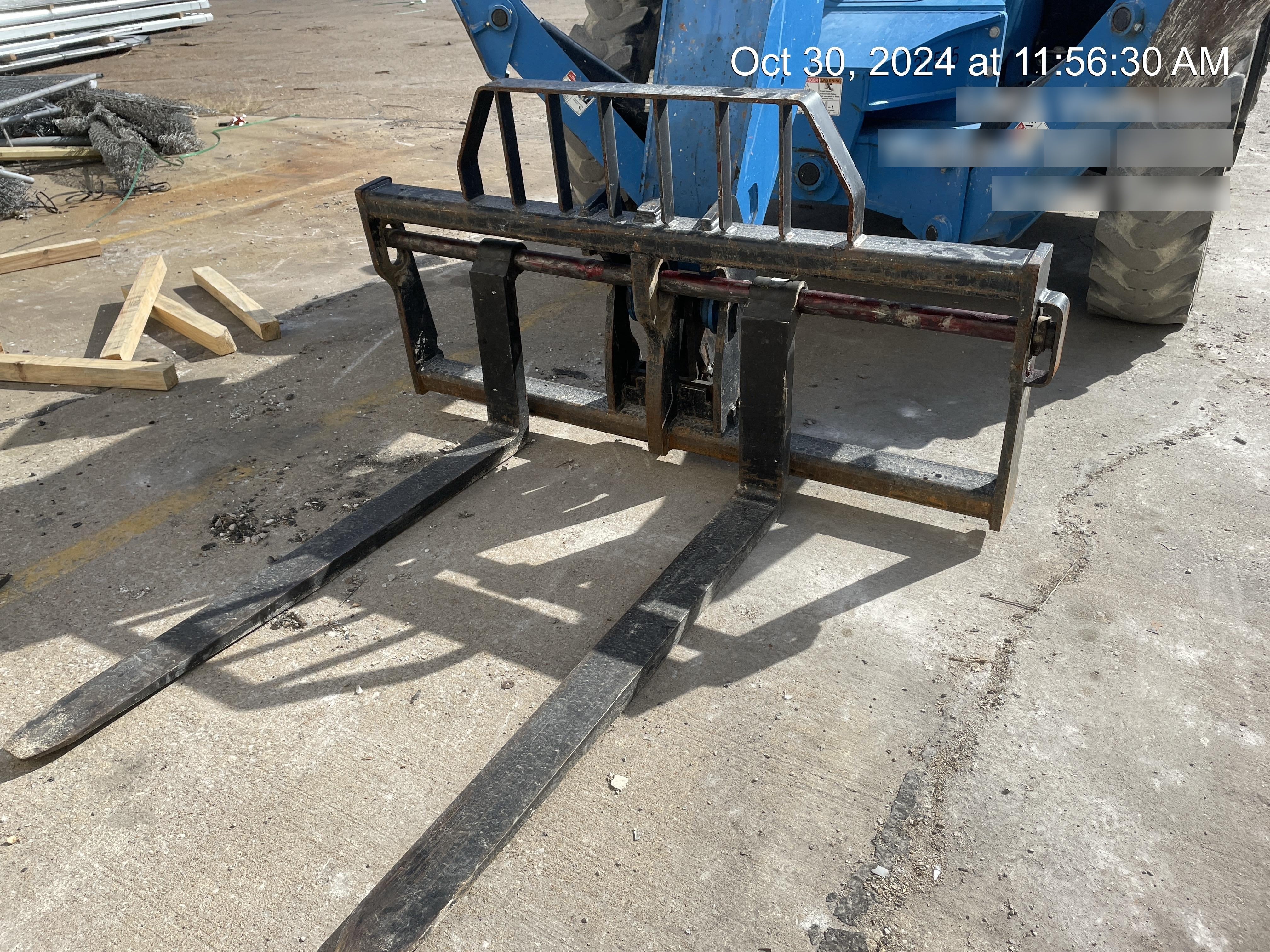2019 Genie GTH-1056 Cab/Heat/AC, FF Tires, LED Work Lights, Beacon 60" QA Carriage, 60" Forks
