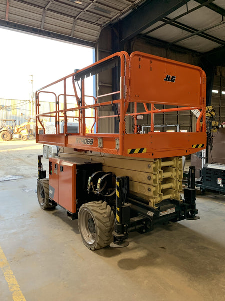 2022 JLG RT4069