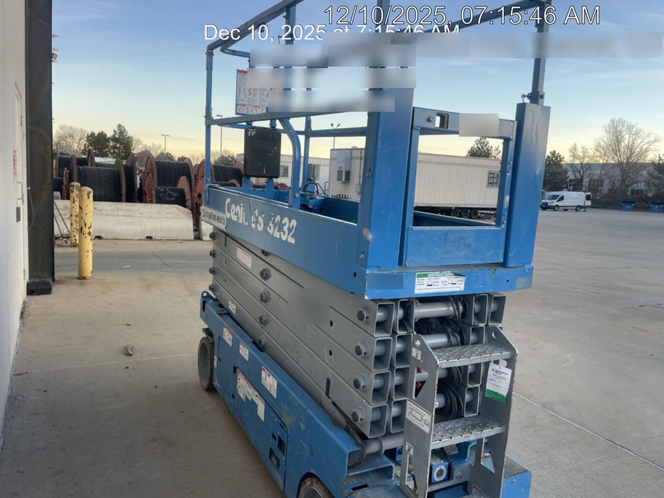 2018 Genie GS-3232 Genie GS-3232 w/Folding rails, Half height swing gate