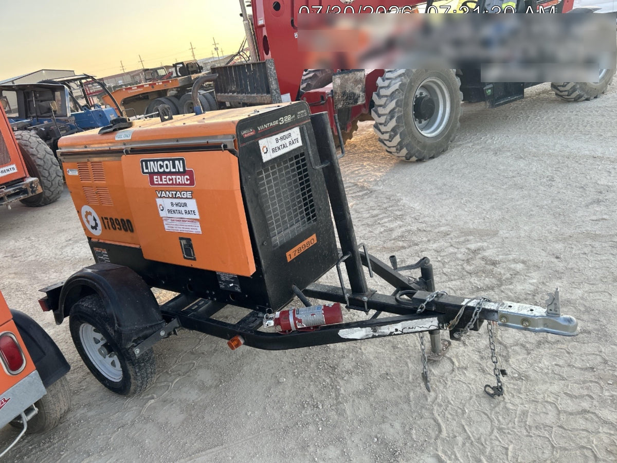 2021 Lincoln Electric Vantage 322 Vantage 322 Ready Pak 3 w/ Decals, ORANGE (includes trailer, cable rack, fender light kit) NO Telematics