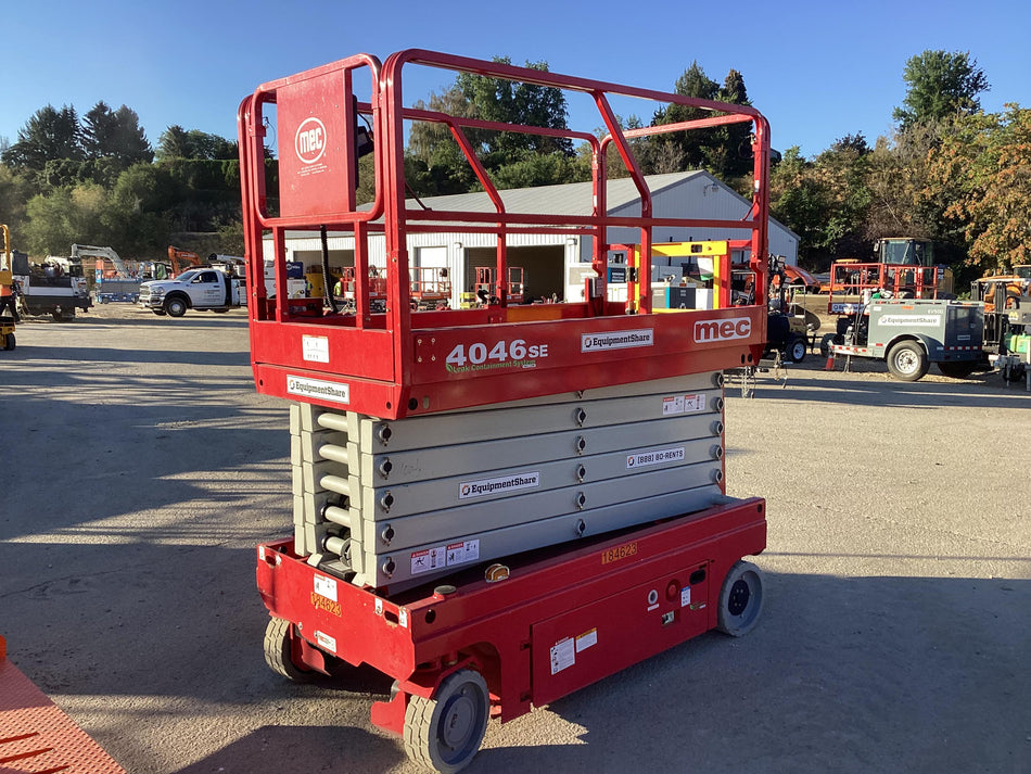 2022 JLG T350