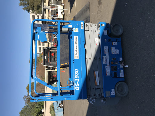 2019 Genie GS-1930 Half Height Swing Gate, 800W Inverter