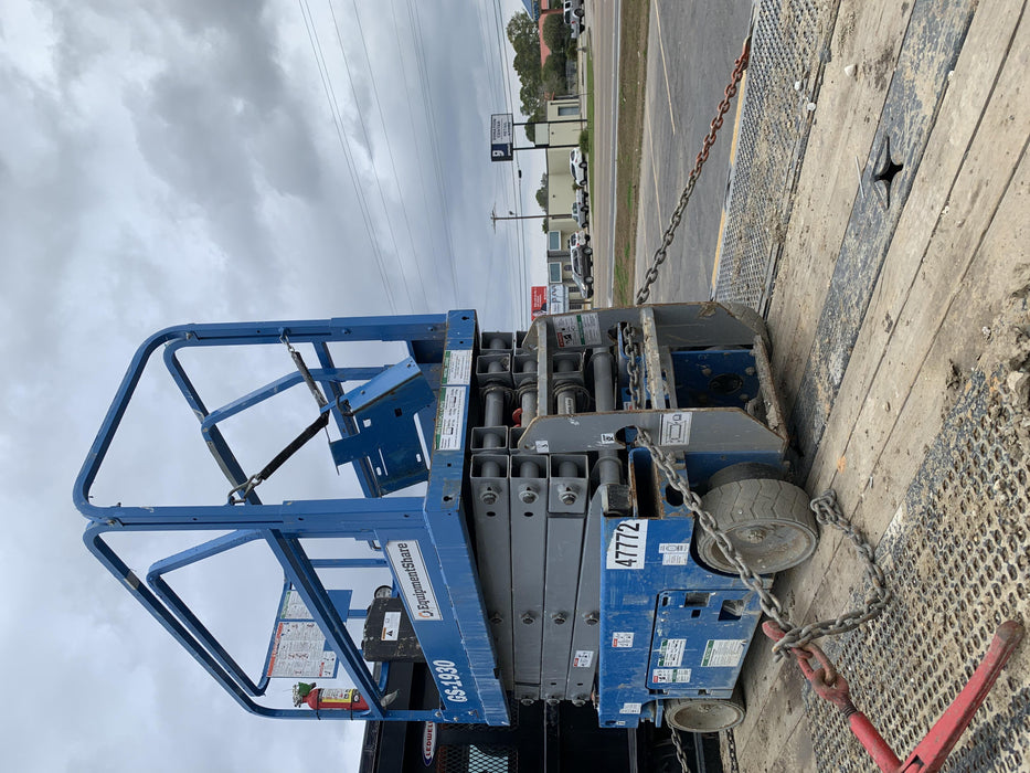 2019 Genie GS-1930 Fixed Rails with Chain Entry