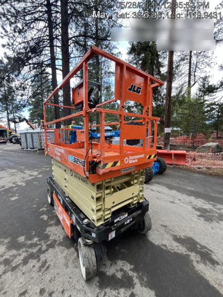 2022 JLG ES3246