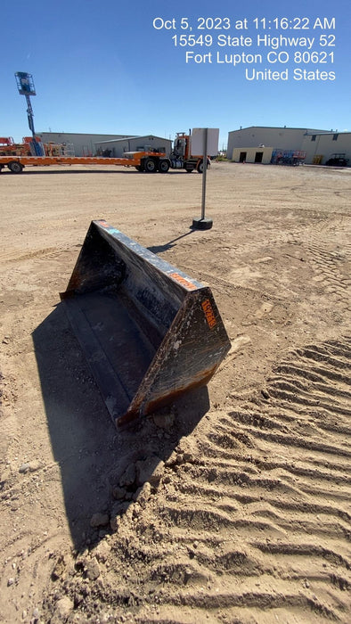 2016 SKYTRAK 70" Bucket, Telehandler 6k-7k