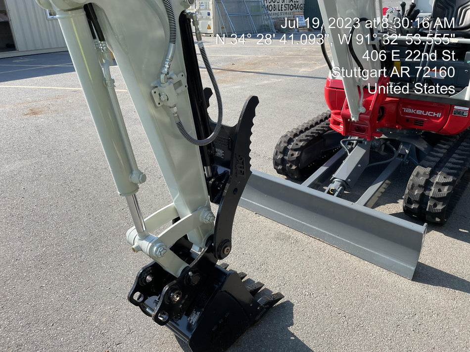 2023 TAKEUCHI TB235-2R