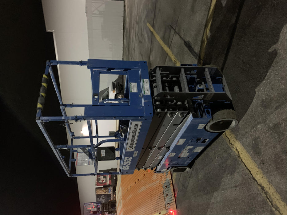 2020 Genie GS-2632 Solid NM Tires, Folding Rails with Half-Height Swing Gate, Beacon