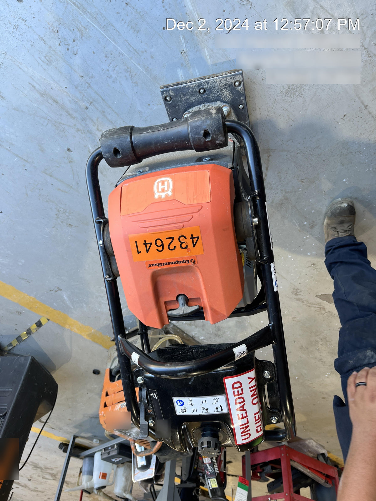 2024 HUSQVARNA LT6005