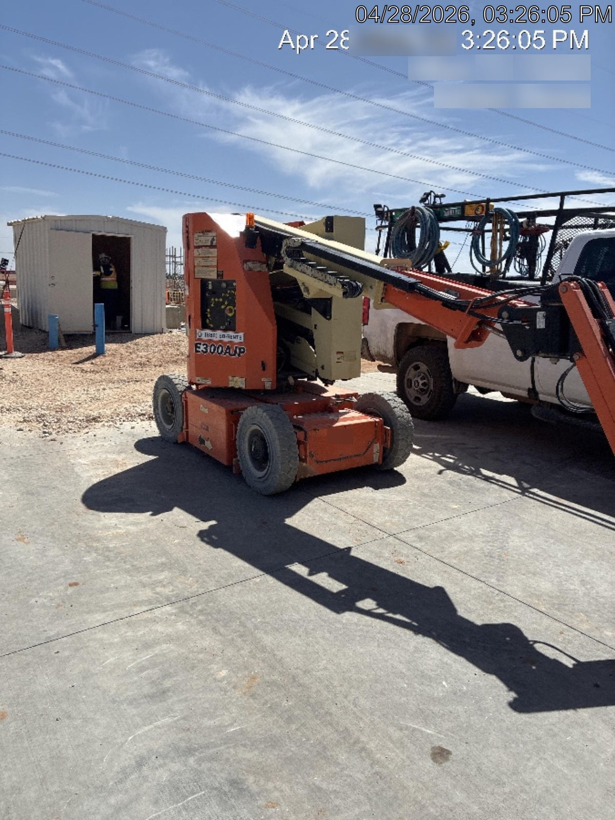 2019 JLG E300AJP