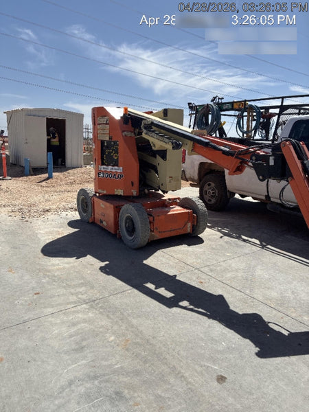 2019 JLG E300AJP