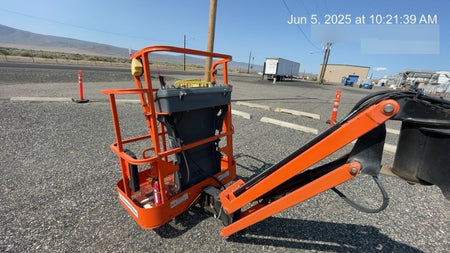 2019 JLG E300AJP