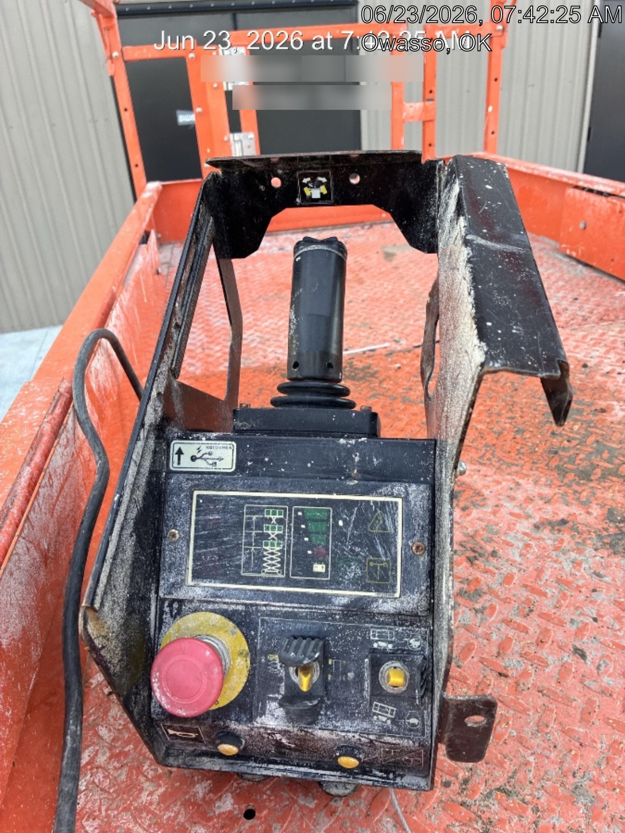 2023 JLG ES3246