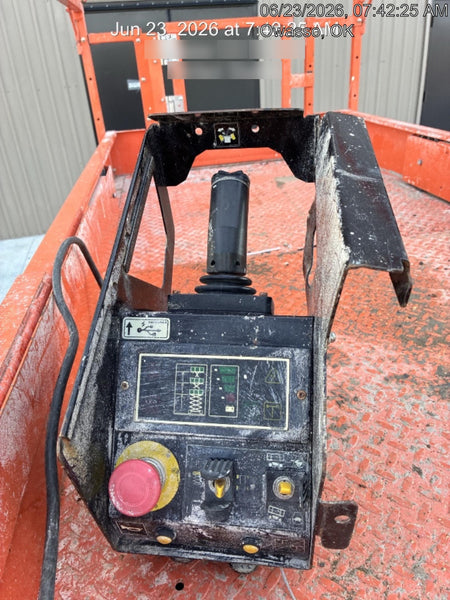 2023 JLG ES3246
