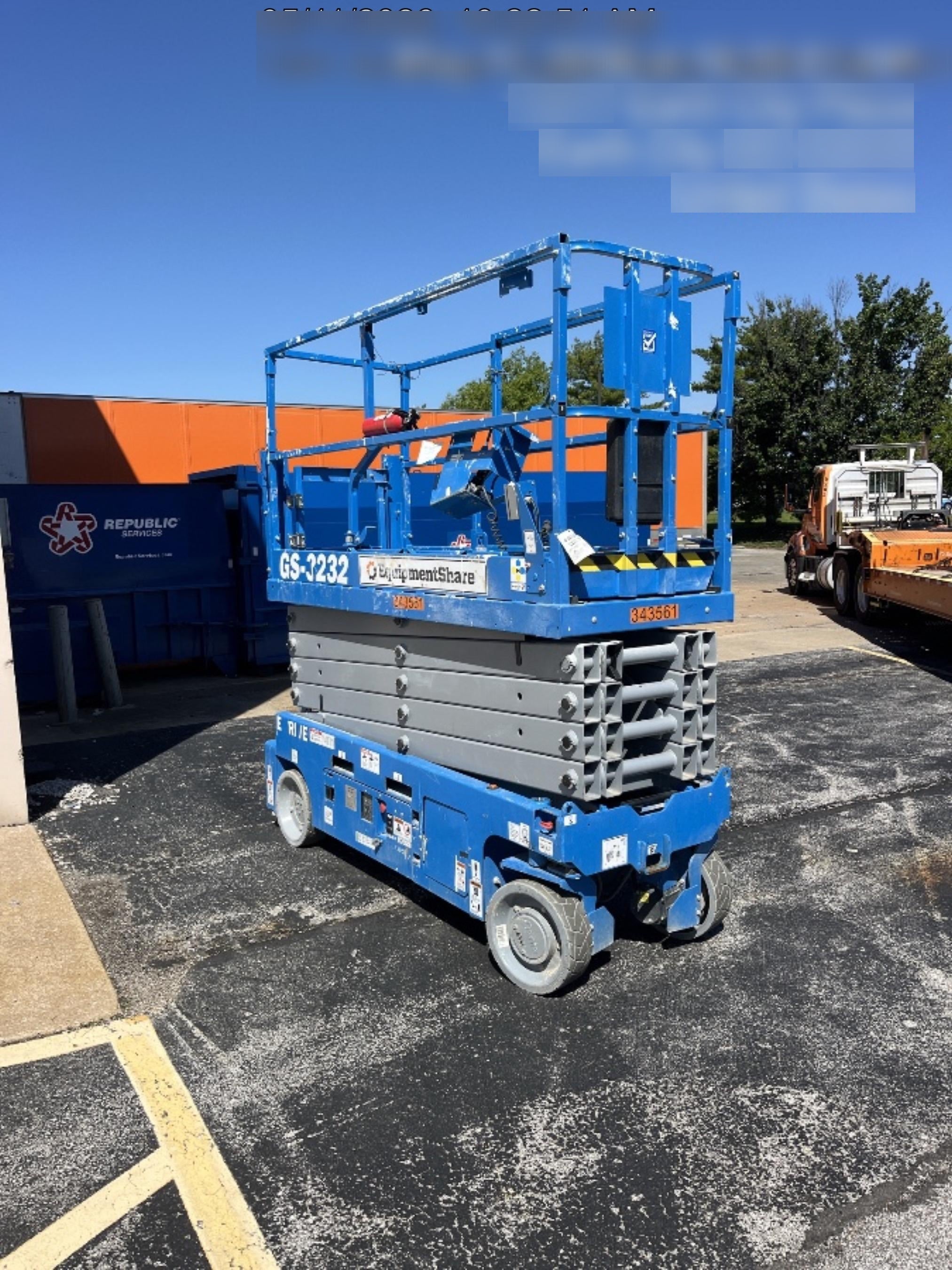 2023 GENIE GS-3232