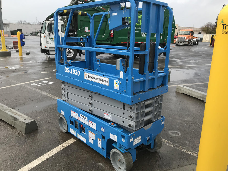 2019 Genie GS-1930 Half Height Swing Gate, 800W Inverter