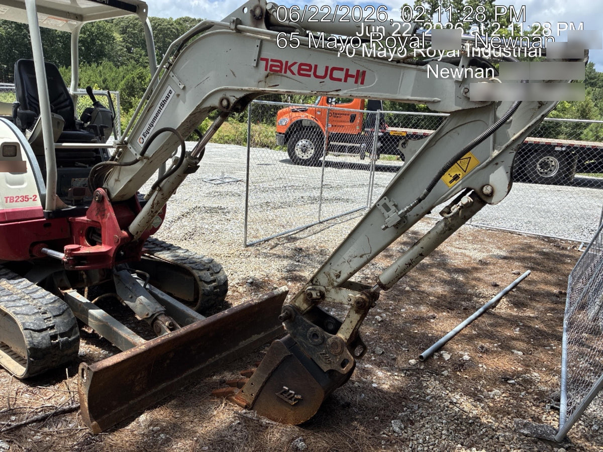 2020 TAKEUCHI TB235-2R