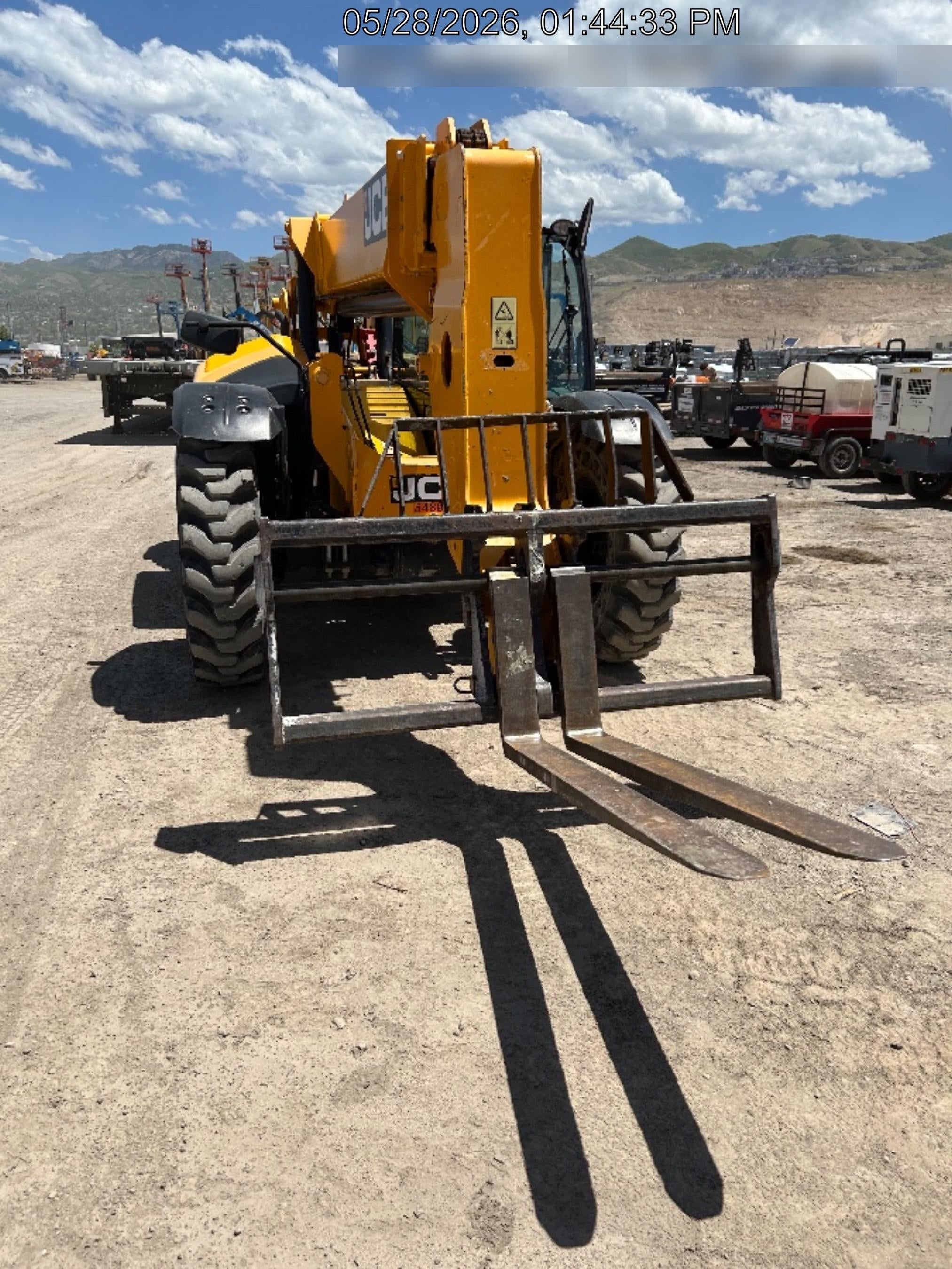 2019 JCB 509-42 Cab/Heat/Air, 74 HP, Solid Tires, STD Worklight, Beacon, Aux Hydraulics, Lifting Eye, Back up Alarm w/66" Carriage/60" Forks