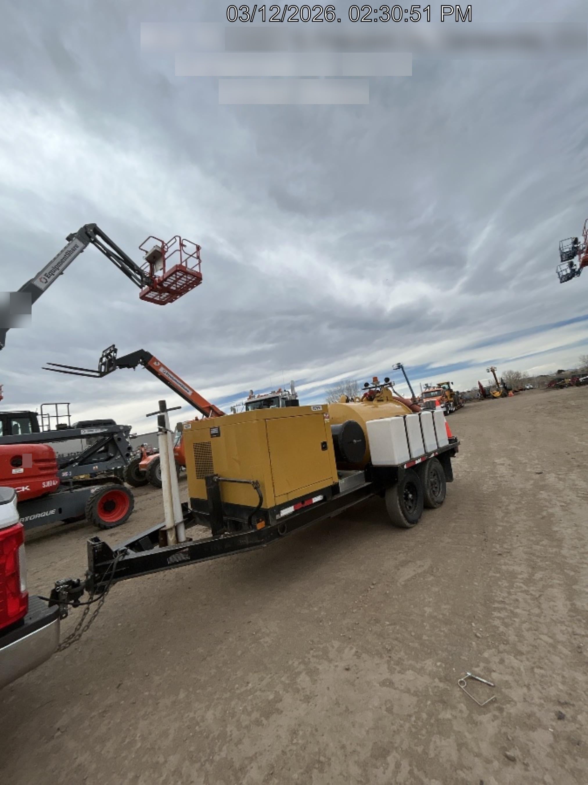 2021 Vac-Tron LP573XDT T4 Koehler Diesel Engine, 500 Gallon Debris Tank, x2 100 Gallon Water Tanks