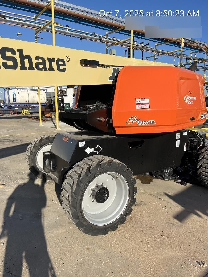 2025 JLG 660SJ