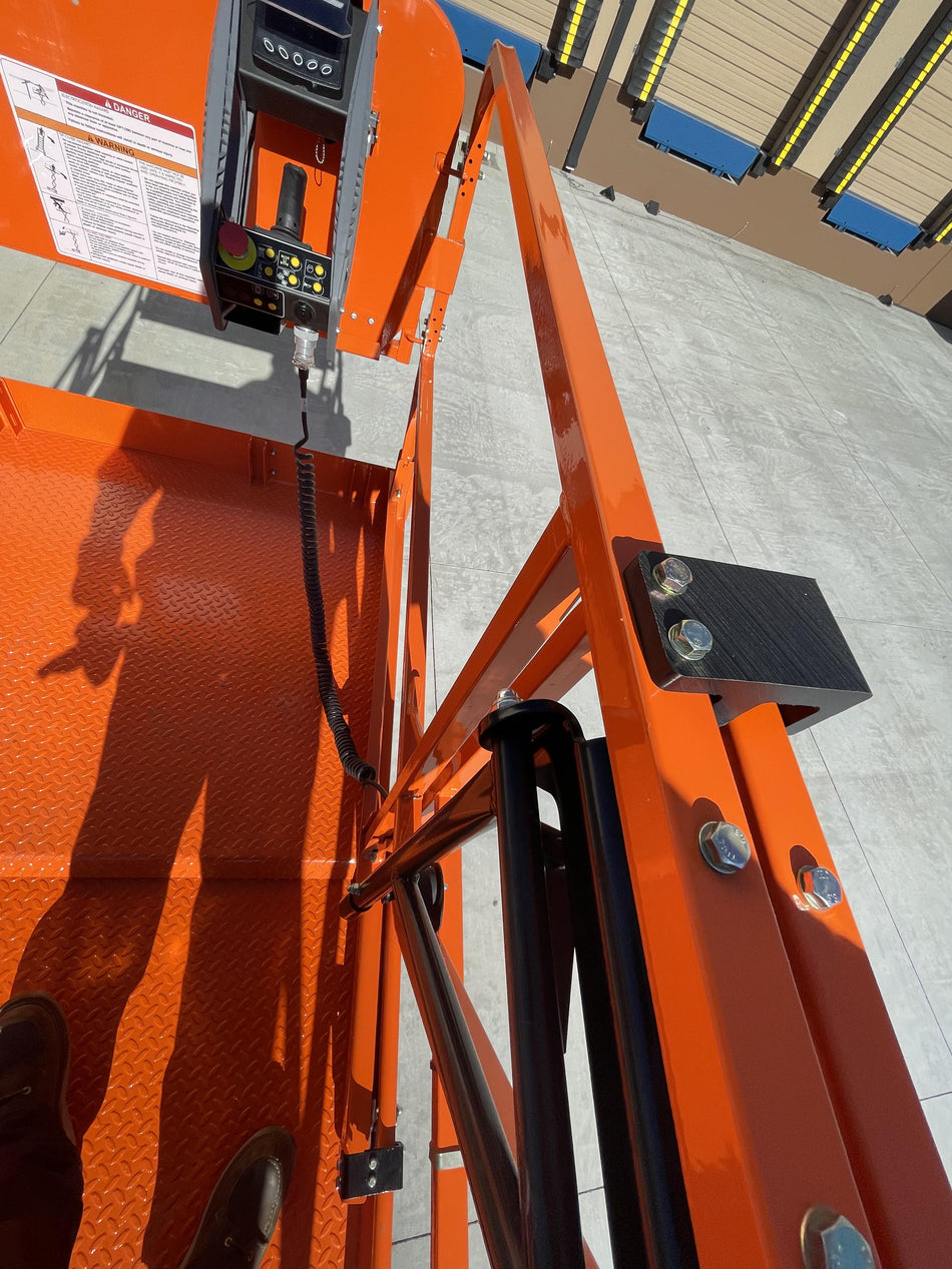 2022 JLG RT2669