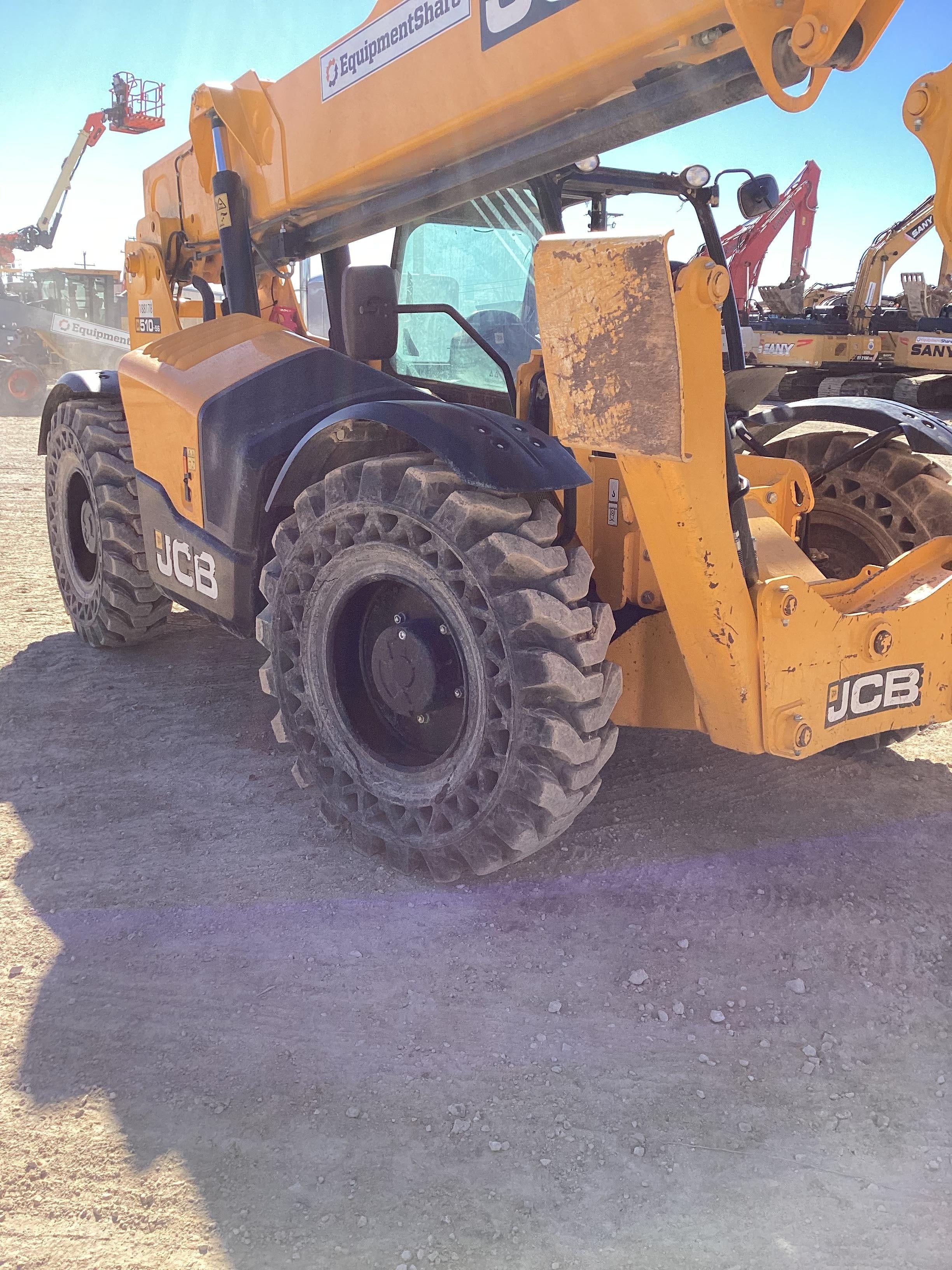 2021 JCB 510-56