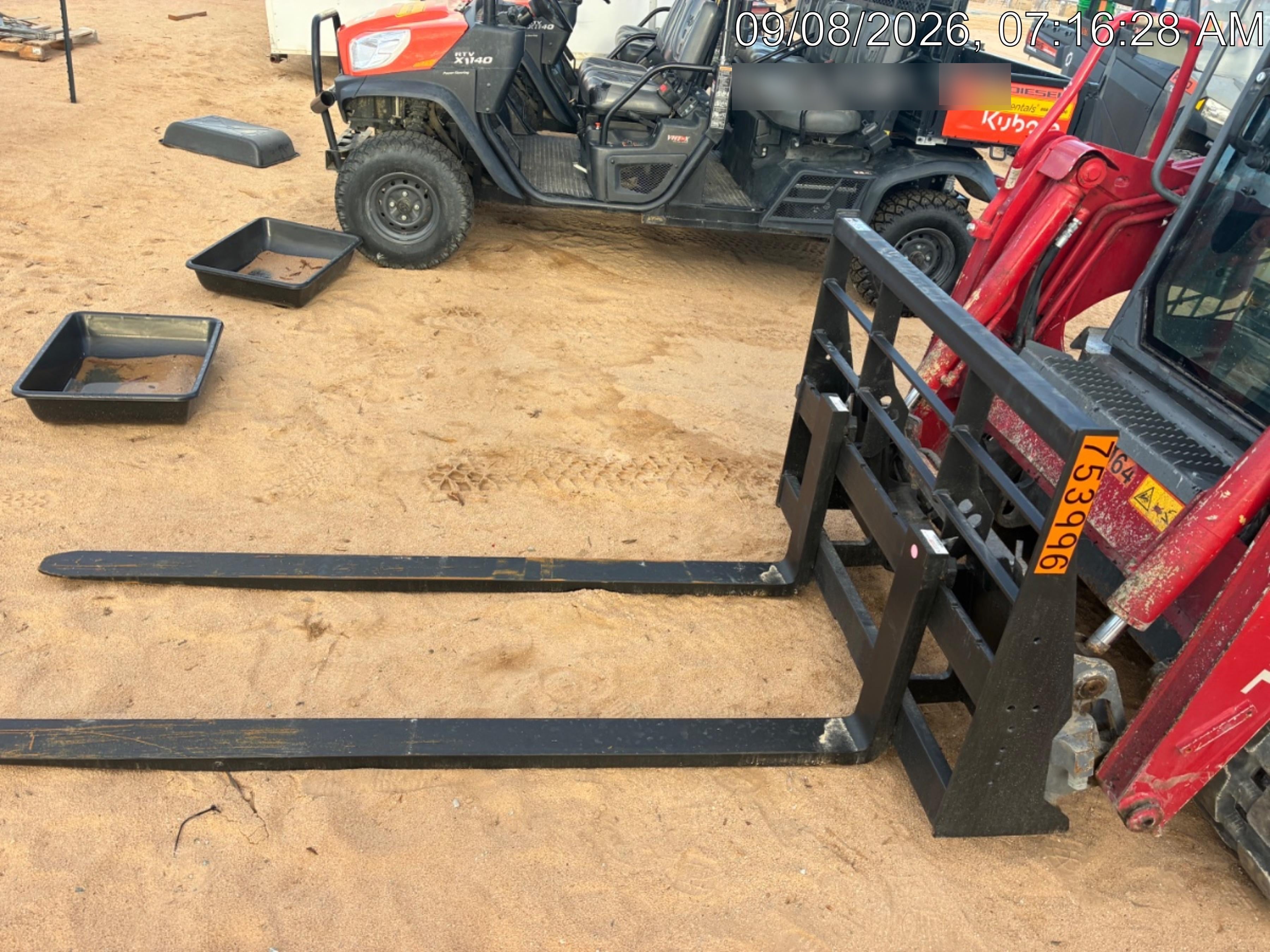 2026 ARROW MATERIAL HANDLING 72" Pallet Forks - Arrow