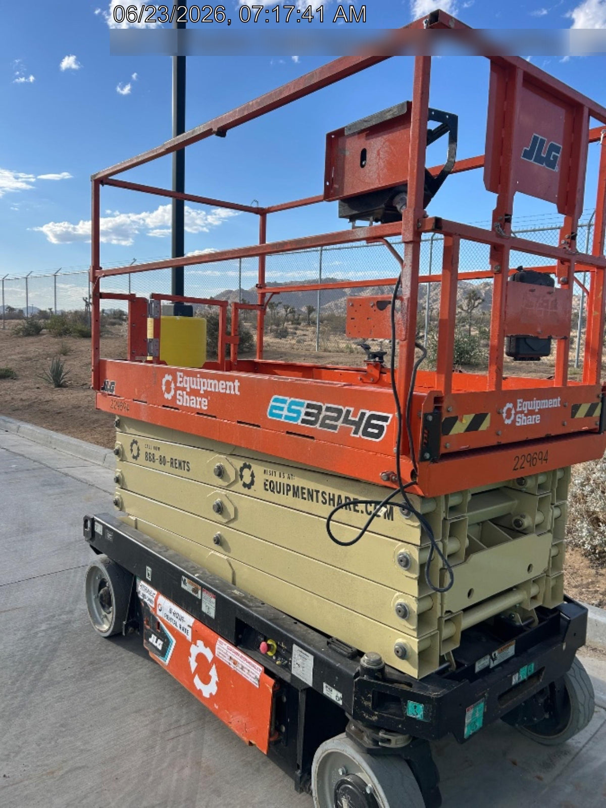 2022 JLG ES3246