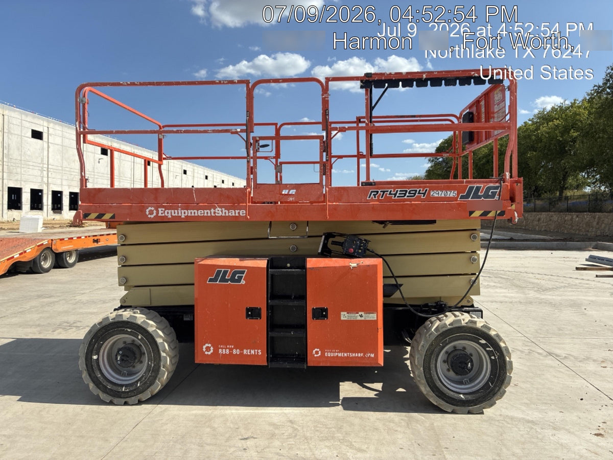 2023 JLG RT4394