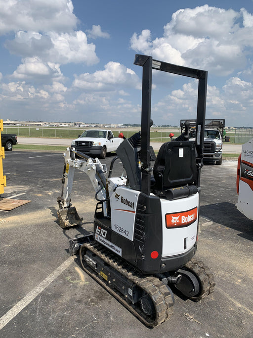 2021 BOBCAT E10