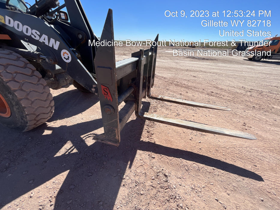 2022 SOLESBEE 96" Loader Fork Carriage - Solesbee