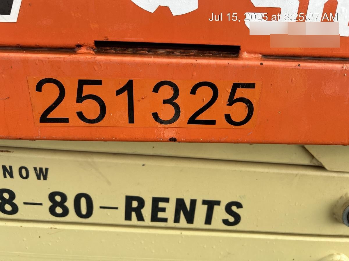 2022 JLG ES2632