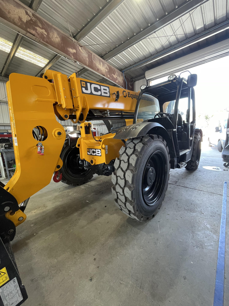 2025 JCB 509-42