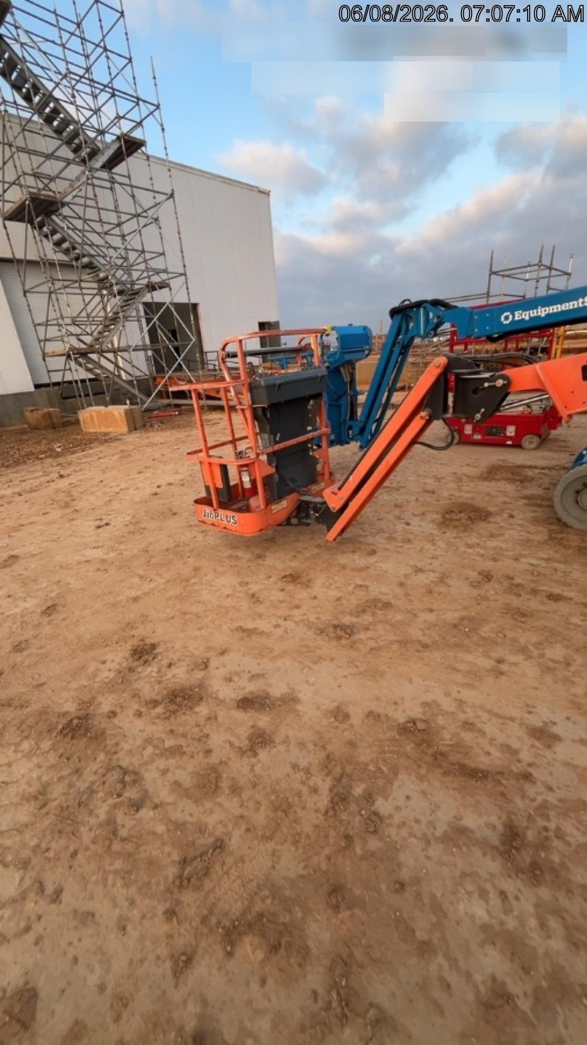 2019 JLG E300AJP