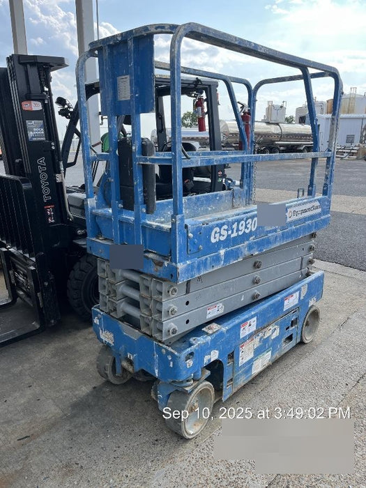 2019 Genie GS-1930 Fixed Rails with Chain Entry