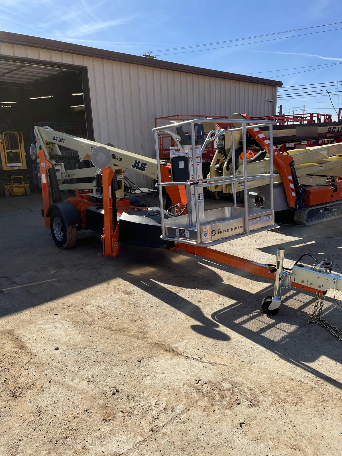 2023 JLG T350