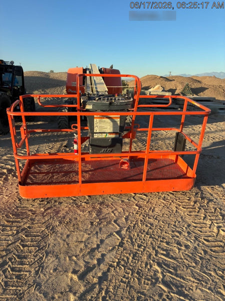2023 JLG 600S